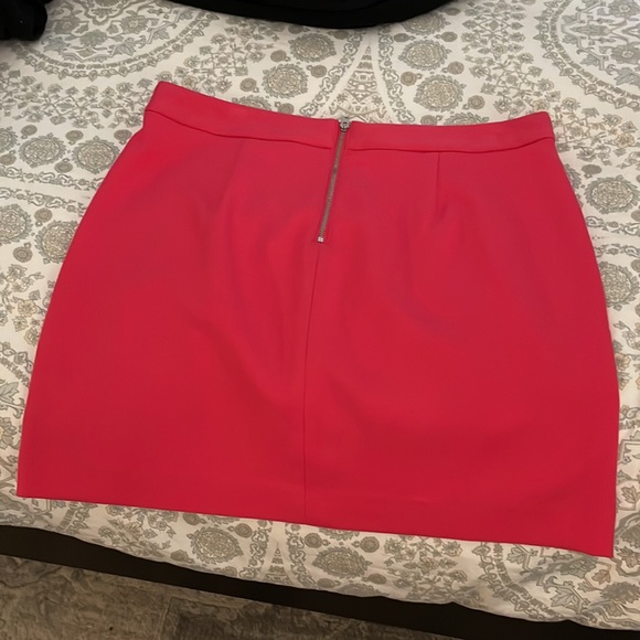 Hot pink gap mini skirt with zippers - Picture 3 of 3
